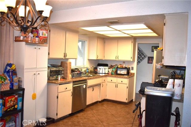 21021 Geronimo, Apple Valley, CA 92308