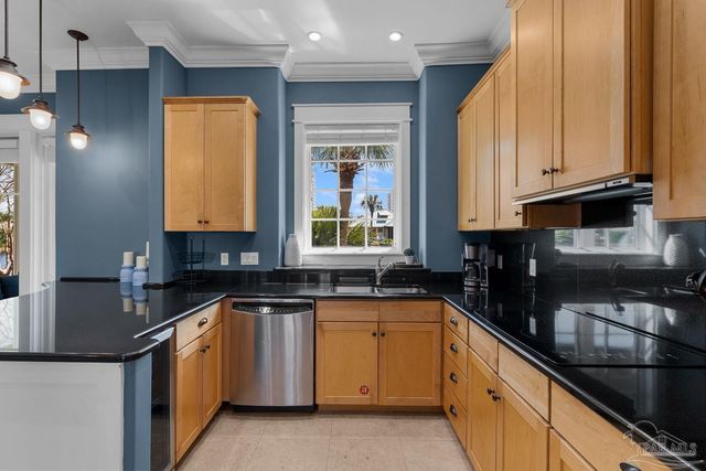 8654 Greenwich Ct, Gulf Shores, AL 36542
