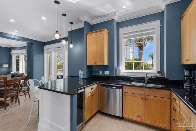 8654 Greenwich Ct, Gulf Shores, AL 36542