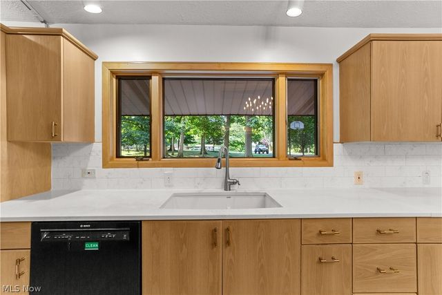 12940 W Linden Lane, Parma, OH 44130