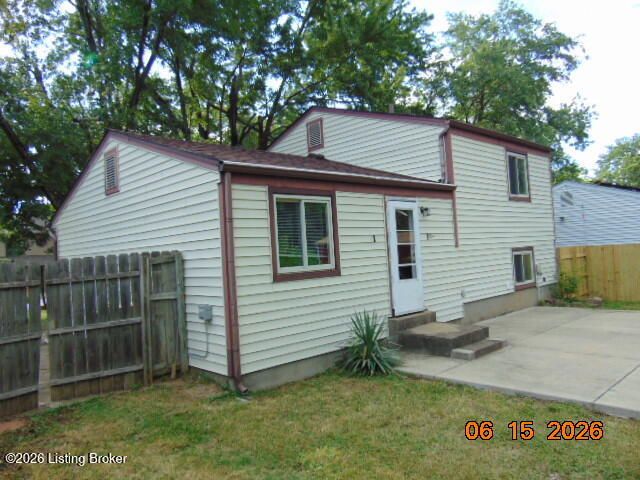 4815 Redmon Ct, Louisville, KY 40291