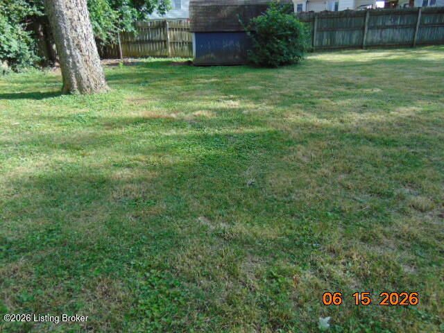 4815 Redmon Ct, Louisville, KY 40291
