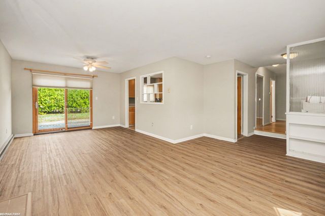 3902 Springer Avenue, Royal Oak, MI 48073