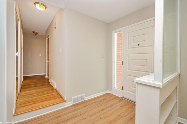 3902 Springer Avenue, Royal Oak, MI 48073