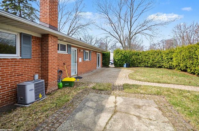 3902 Springer Avenue, Royal Oak, MI 48073