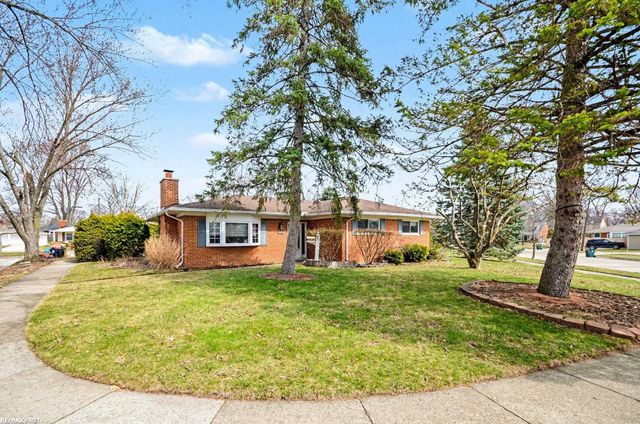 3902 Springer Avenue, Royal Oak, MI 48073