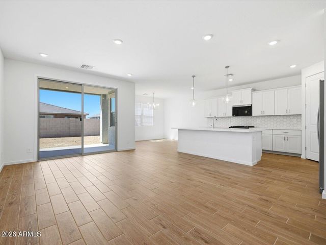 10919 W JONES Avenue, Tolleson, AZ 85353