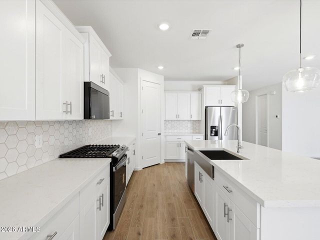 10919 W JONES Avenue, Tolleson, AZ 85353