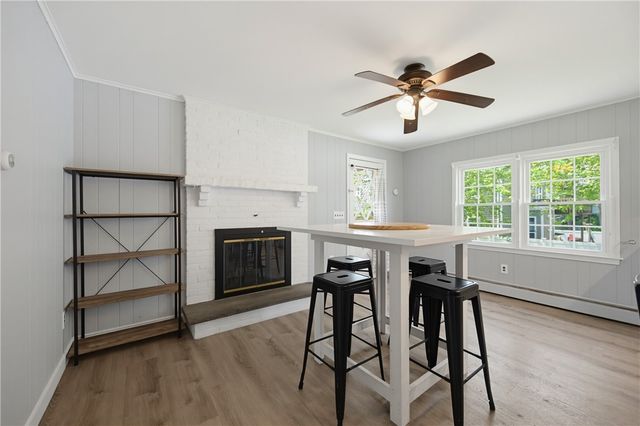 34 Foxhill Avenue, Bristol, RI 02809