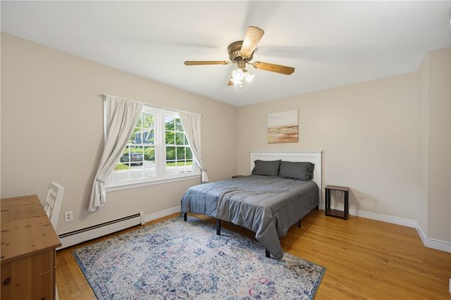 34 Foxhill Avenue, Bristol, RI 02809