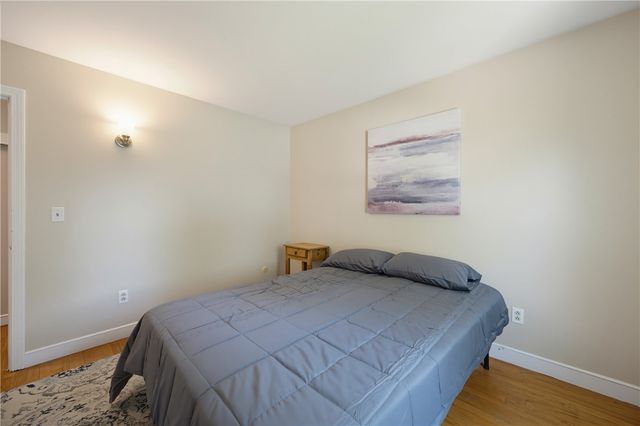 34 Foxhill Avenue, Bristol, RI 02809