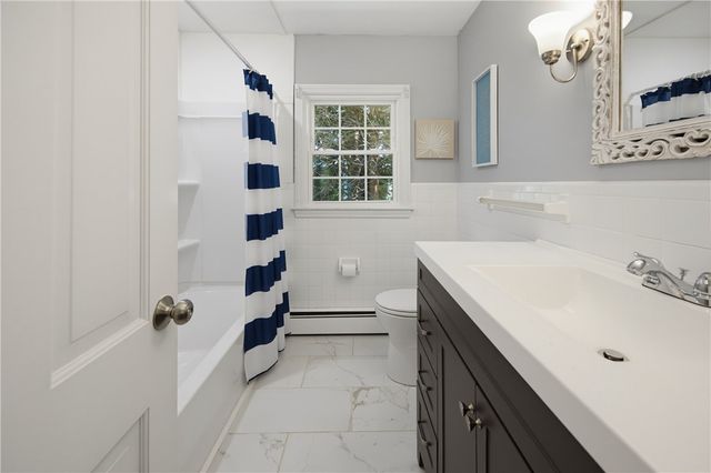34 Foxhill Avenue, Bristol, RI 02809