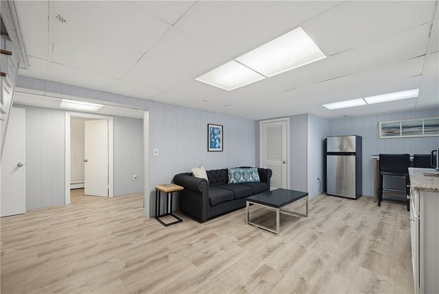34 Foxhill Avenue, Bristol, RI 02809