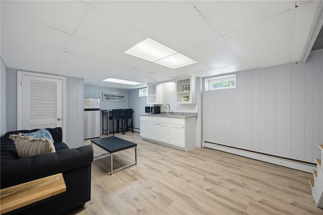 34 Foxhill Avenue, Bristol, RI 02809