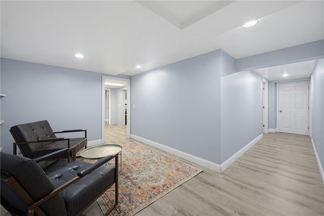 34 Foxhill Avenue, Bristol, RI 02809