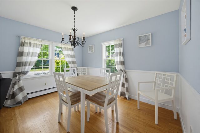 34 Foxhill Avenue, Bristol, RI 02809