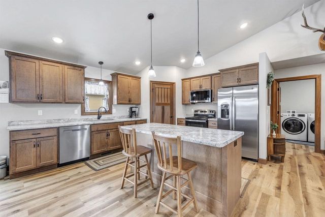 444 SUNNY VISTA COURT, Seymour, WI 54165