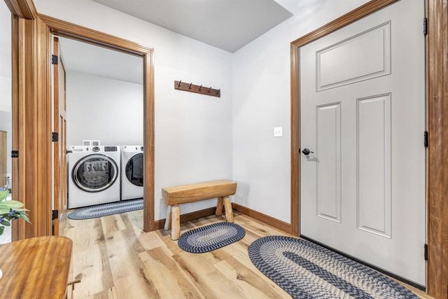 444 SUNNY VISTA COURT, Seymour, WI 54165