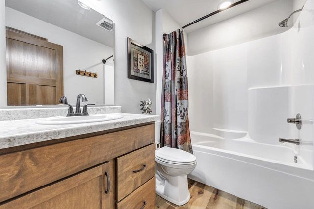 444 SUNNY VISTA COURT, Seymour, WI 54165