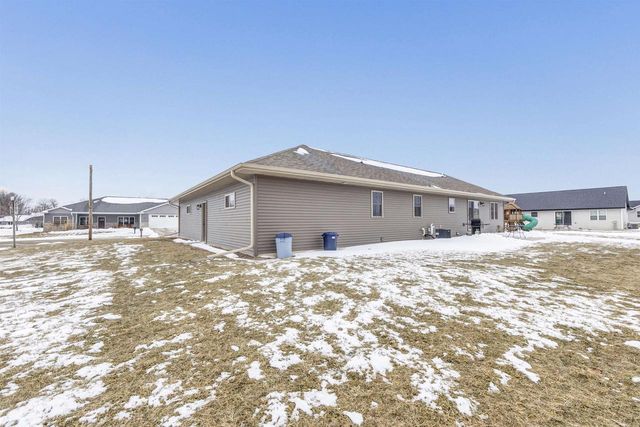 444 SUNNY VISTA COURT, Seymour, WI 54165