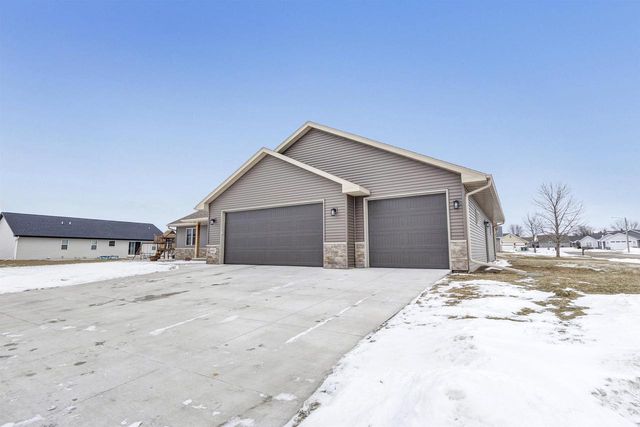 444 SUNNY VISTA COURT, Seymour, WI 54165