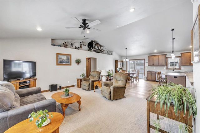 444 SUNNY VISTA COURT, Seymour, WI 54165