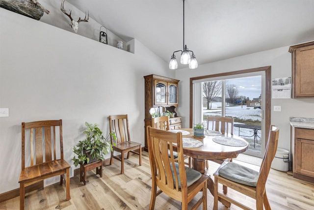 444 SUNNY VISTA COURT, Seymour, WI 54165