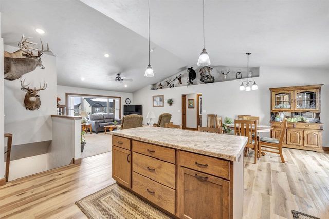 444 SUNNY VISTA COURT, Seymour, WI 54165