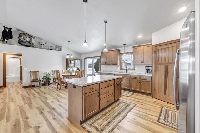 444 SUNNY VISTA COURT, Seymour, WI 54165