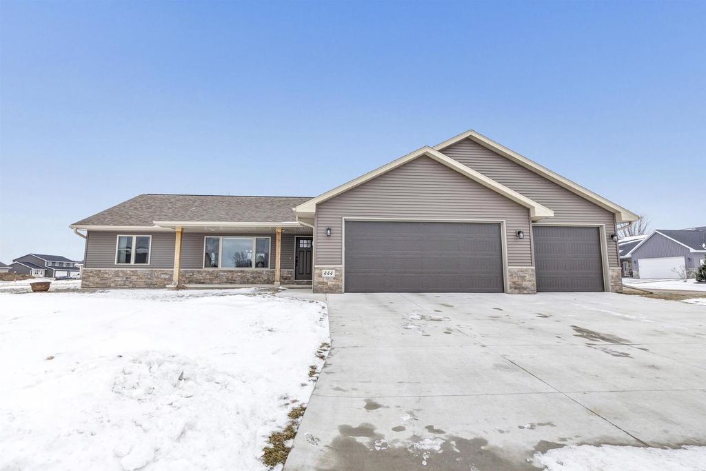 444 SUNNY VISTA COURT, Seymour, WI 54165