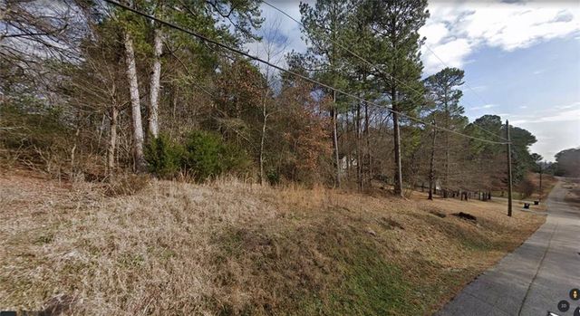 2569 Pinewood NE, Conyers, GA 30012