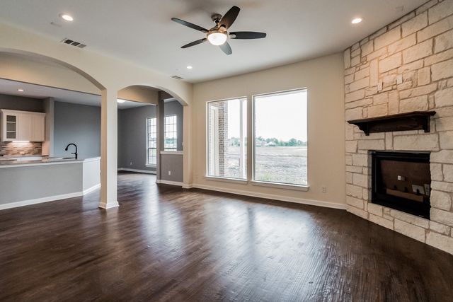 4220 Waterstone Estates Drive, Mckinney, TX 75071
