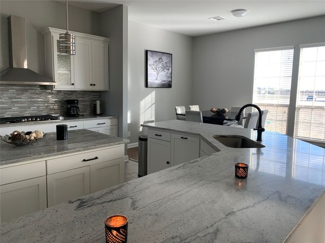 4220 Waterstone Estates Drive, Mckinney, TX 75071