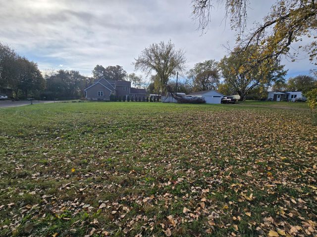 7177 River Road, Inver Grove Heights, MN 55076