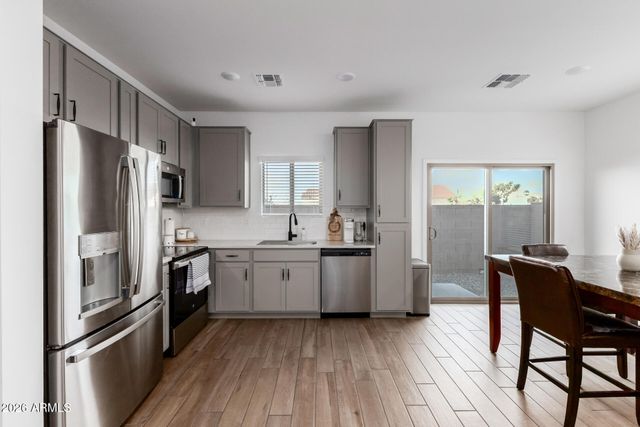 7512 W DARROW Street, Laveen, AZ 85339