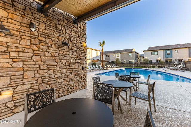 7512 W DARROW Street, Laveen, AZ 85339