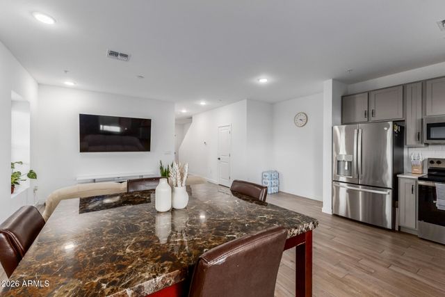 7512 W DARROW Street, Laveen, AZ 85339