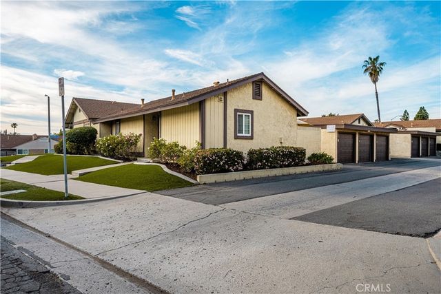 1403 E Sail Ave, Orange, CA 92865