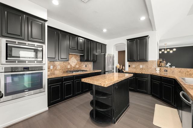 14910 Lake Woodbridge Court, Sugar Land, TX 77498