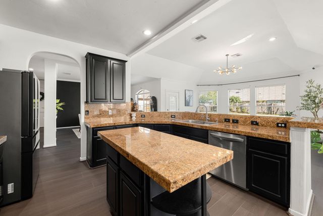 14910 Lake Woodbridge Court, Sugar Land, TX 77498