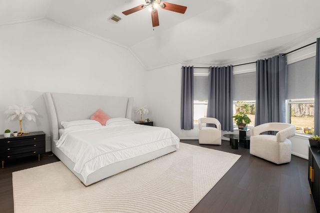 14910 Lake Woodbridge Court, Sugar Land, TX 77498