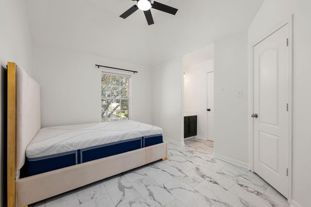 14910 Lake Woodbridge Court, Sugar Land, TX 77498