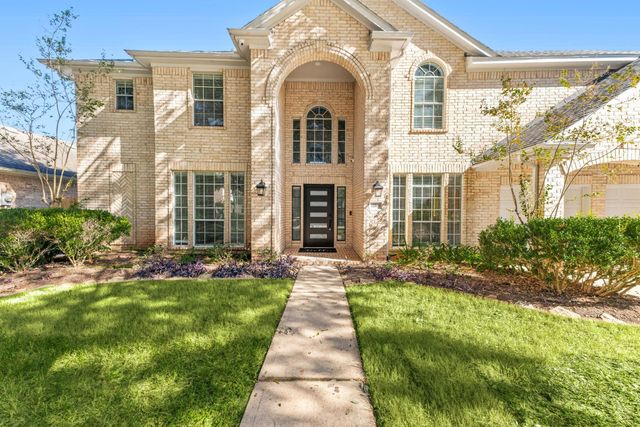 14910 Lake Woodbridge Court, Sugar Land, TX 77498