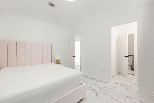 14910 Lake Woodbridge Court, Sugar Land, TX 77498