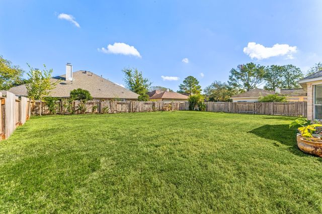 14910 Lake Woodbridge Court, Sugar Land, TX 77498
