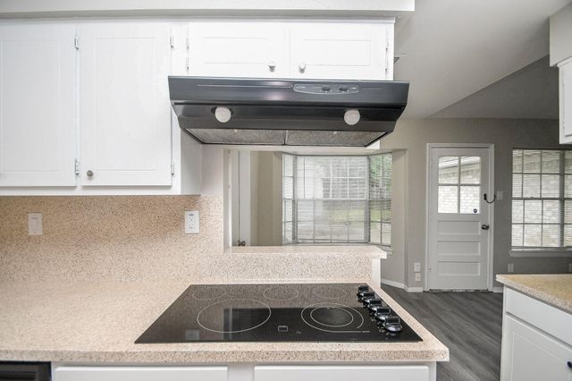 422 Skywood Drive, Houston, TX 77090