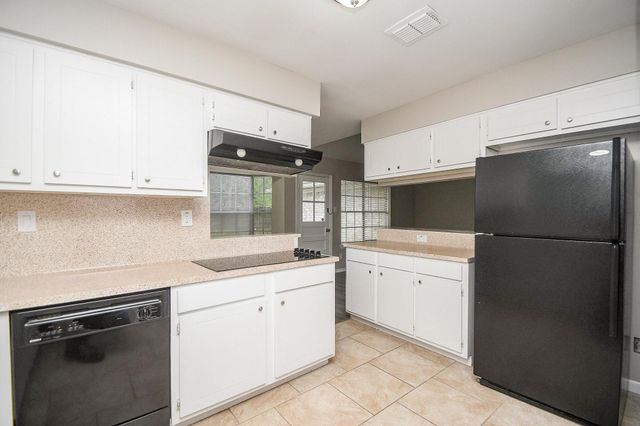 422 Skywood Drive, Houston, TX 77090