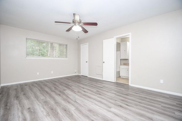 422 Skywood Drive, Houston, TX 77090