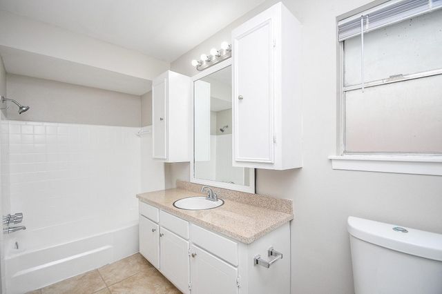 422 Skywood Drive, Houston, TX 77090