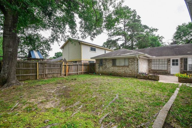 422 Skywood Drive, Houston, TX 77090